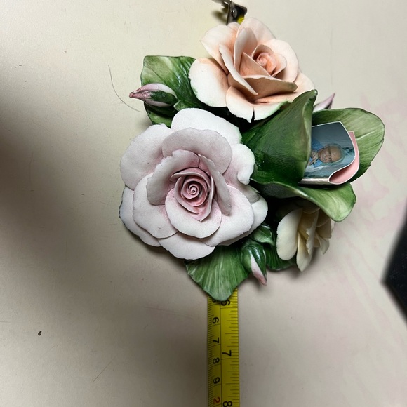 Italian Capodimonte Style Light Porcelain Rose - Picture 3 of 11